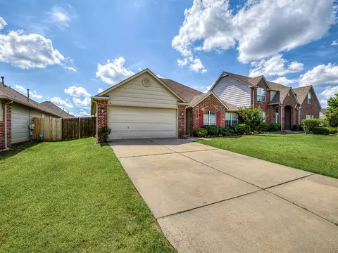8406 S 111th Ave E, Tulsa, OK 74133