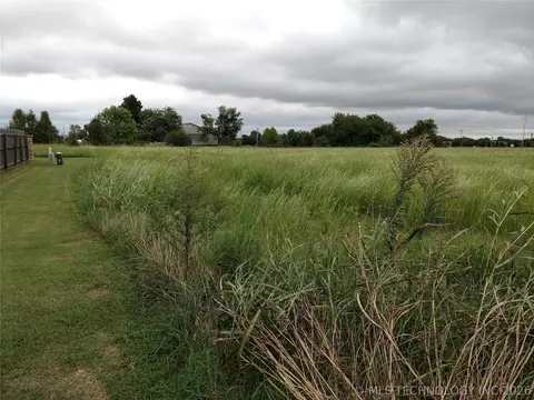 Gawf Lane, Muskogee, OK 74401