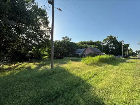 11 N Main St, Hendrix, OK 74741 photo 2
