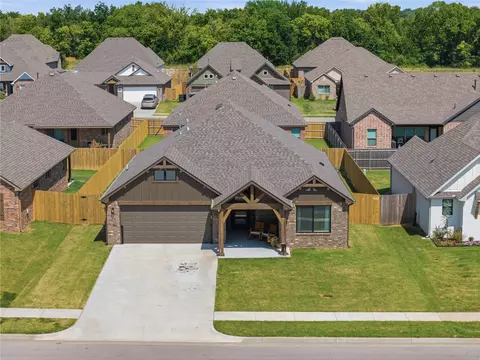 10721 S 279th East Ave, Coweta, OK 74429