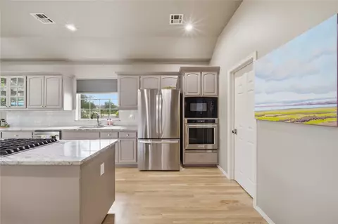 Kitchen - 9519 E 78th Pl, Tulsa, OK 74133 photo 3 of 6