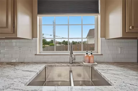 Kitchen - 9519 E 78th Pl, Tulsa, OK 74133 photo 6 of 6