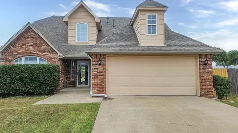 Exterior - 123 E 156th Pl S, Glenpool, OK 74033 photo 2 of 4