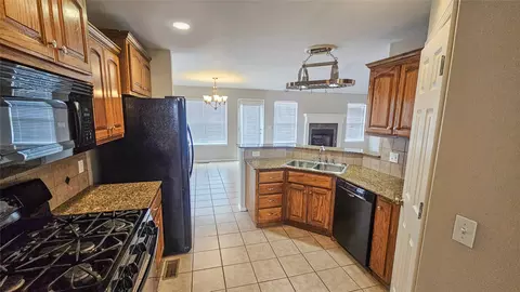 Kitchen - 123 E 156th Pl S, Glenpool, OK 74033 photo 1 of 2