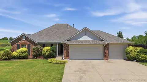9479 E 139th Pl N, Collinsville, OK 74021