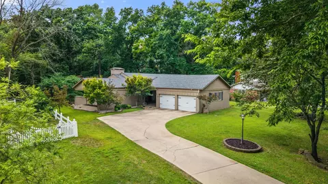 1413 Brookside Pkwy, Bartlesville, OK 74006