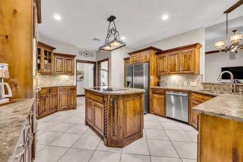 Kitchen - 27318 E 758 Rd, Wagoner, OK 74467 photo 1 of 4