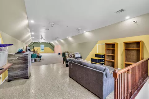 Entry Way - 27318 E 758 Rd, Wagoner, OK 74467 photo 4 of 4