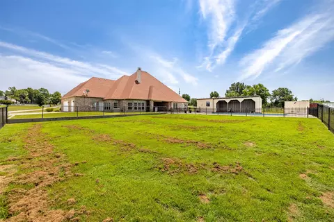Exterior - 27318 E 758 Rd, Wagoner, OK 74467 photo 9 of 10