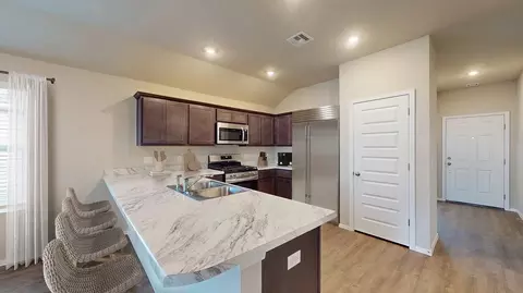 Kitchen - 3107 S 15th Pl, Broken Arrow, OK 74012 photo 1 of 2