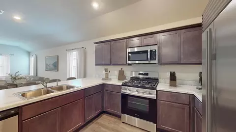 Kitchen - 3107 S 15th Pl, Broken Arrow, OK 74012 photo 2 of 2