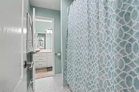 Bath - 6505 E 78th St, Tulsa, OK 74133 photo 6 of 7