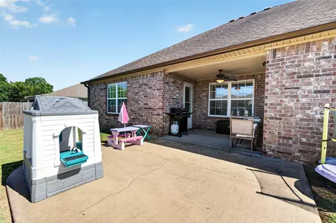 Exterior - 26175 E 90th St S, Broken Arrow, OK 74014 photo 9 of 12