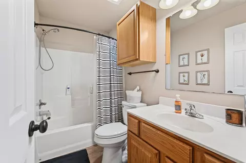 Bath - 26175 E 90th St S, Broken Arrow, OK 74014 photo 3 of 3