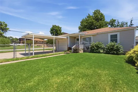 921 N Main St, Sand Springs, OK 74063