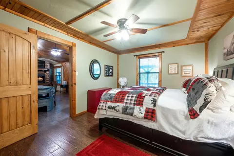 Bedroom - 47 Tahnee Ln, Broken Bow, OK 74728 photo 4 of 5