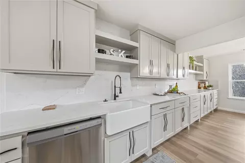 Kitchen - 3114 E 78th Pl, Tulsa, OK 74136 photo 2 of 2