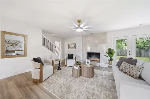 Living - 3114 E 78th Pl, Tulsa, OK 74136 photo 3 of 5
