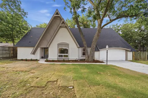 Exterior - 3114 E 78th Pl, Tulsa, OK 74136 photo 2 of 9