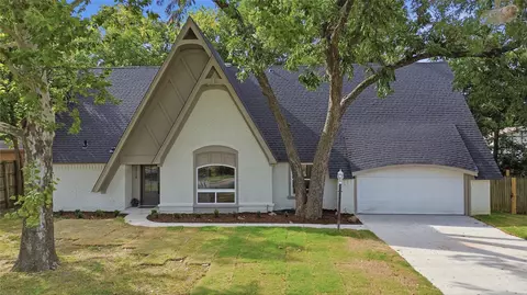 Exterior - 3114 E 78th Pl, Tulsa, OK 74136 photo 5 of 9