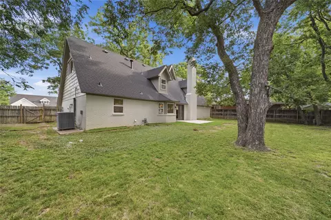 Exterior - 3114 E 78th Pl, Tulsa, OK 74136 photo 7 of 9