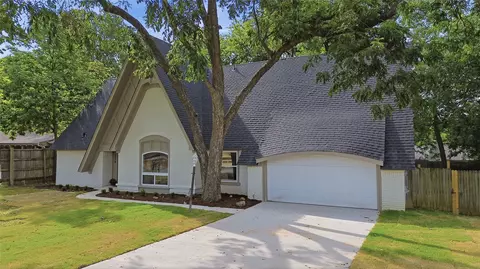 Exterior - 3114 E 78th Pl, Tulsa, OK 74136 photo 4 of 9