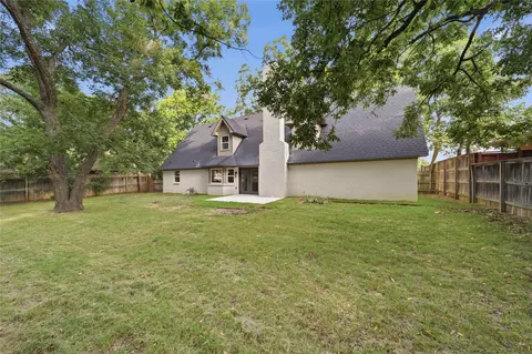 Exterior - 3114 E 78th Pl, Tulsa, OK 74136 photo 8 of 9