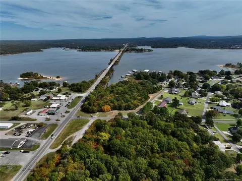 9 E Bower, Eufaula, OK 74432 photo 6