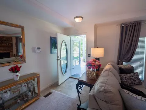 Entry Way - 4750 Willis Dr, Kingston, OK 73439 photo 1 of 2