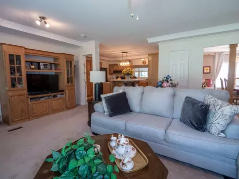 Living - 4750 Willis Dr, Kingston, OK 73439 photo 4 of 4