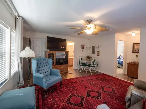 Living - 4750 Willis Dr, Kingston, OK 73439 photo 2 of 4
