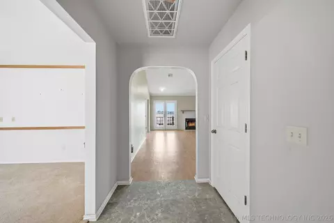 Entry Way - 1 W 204th St, Haskell, OK 74436 photo 1 of 3