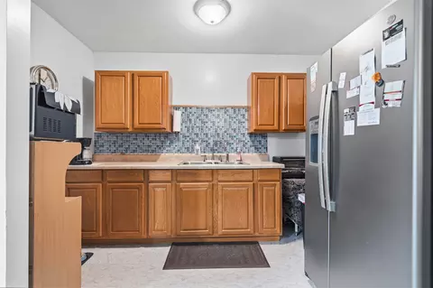 Kitchen - 5 Hill Pl, Ardmore, OK 73401 photo 1 of 2