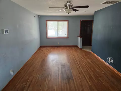 Living - 10946 E 4th St, Tulsa, OK 74128 photo 2 of 2