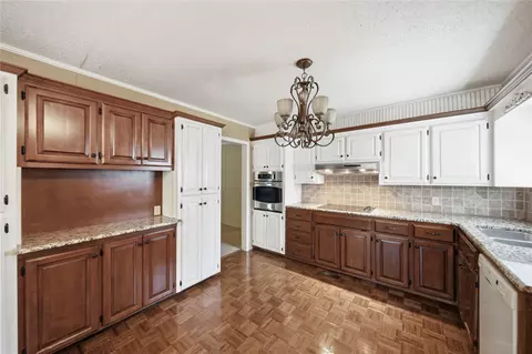 Kitchen - 11301 E 3rd St, Tulsa, OK 74128 photo 4 of 4