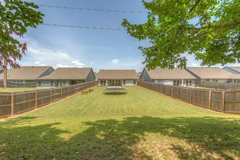 Exterior - 1901 E Winston St, Broken Arrow, OK 74011 photo 2 of 7