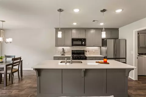 Kitchen - 1901 E Winston St, Broken Arrow, OK 74011 photo 2 of 6