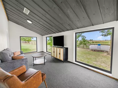 Living - 3947 E 340 Rd, Talala, OK 74080 photo 4 of 7