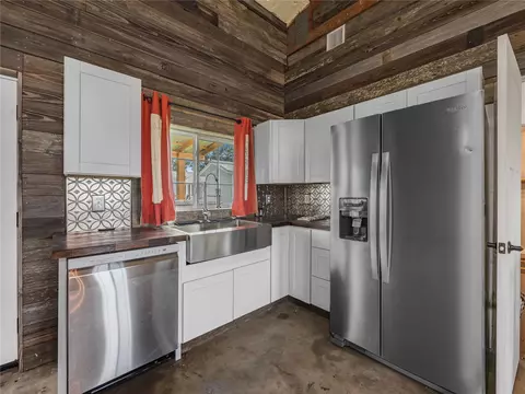 Kitchen - 3947 E 340 Rd, Talala, OK 74080 photo 8 of 11