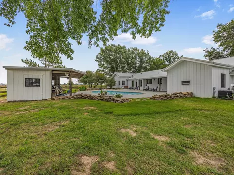 Exterior - 3947 E 340 Rd, Talala, OK 74080 photo 12 of 20