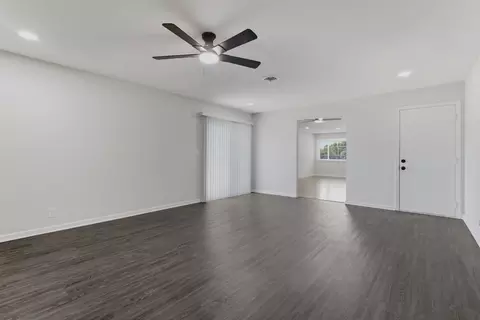 Living - 9163 E Latimer St, Tulsa, OK 74115 photo 5 of 5