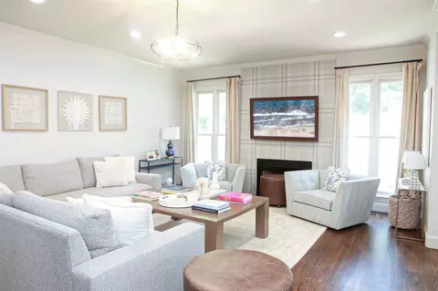 Living - 2119 E 48th Pl, Tulsa, OK 74105 photo 3 of 7