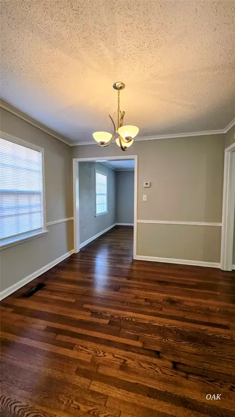 Dining - 2446 E 3rd St, Tulsa, OK 74104 photo 1 of 1
