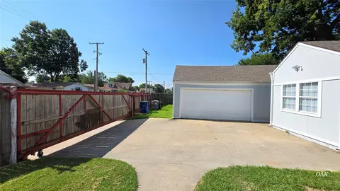 Exterior - 2446 E 3rd St, Tulsa, OK 74104 photo 3 of 3