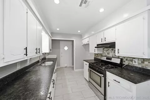 Kitchen - 12019 E 37th St, Tulsa, OK 74146 photo 1 of 5