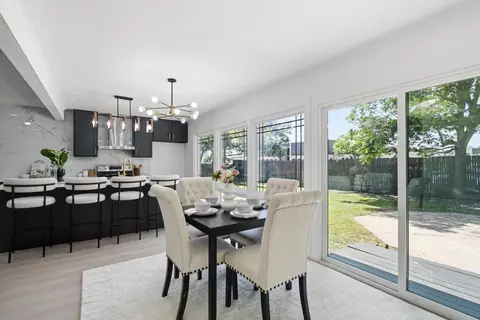 Dining - 3014 E 49th St, Tulsa, OK 74135 photo 2 of 2