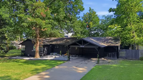 Exterior - 3014 E 49th St, Tulsa, OK 74135 photo 6 of 7