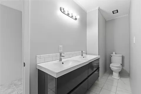 Bath - 4642 E 57th St, Tulsa, OK 74135 photo 1 of 3