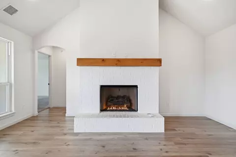 Living - 2124 E 138th Pl S, Bixby, OK 74008 photo 4 of 7