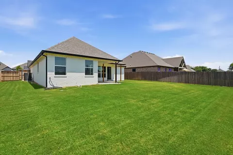 Exterior - 2124 E 138th Pl S, Bixby, OK 74008 photo 3 of 6